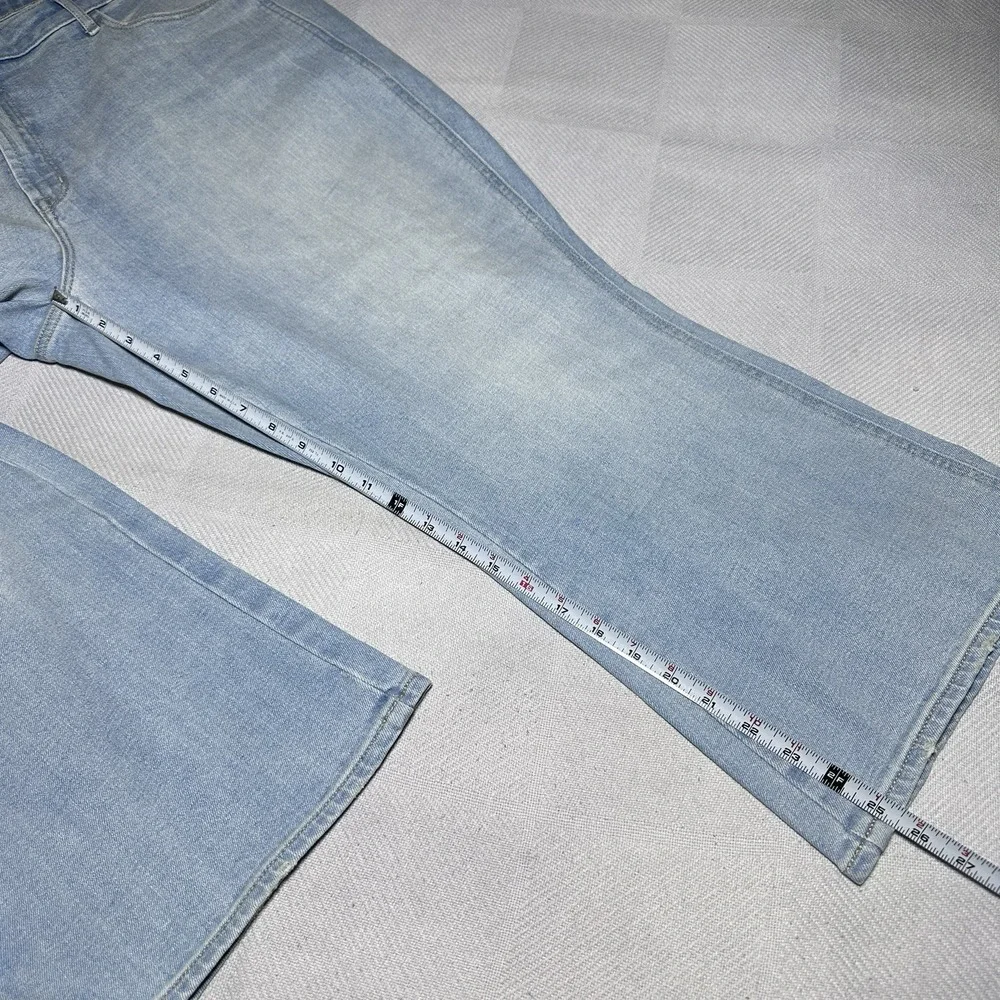 NEW Old Navy High Rise Vintage Cropped Flare Jeans Womens Size 20 Light Wash NWT